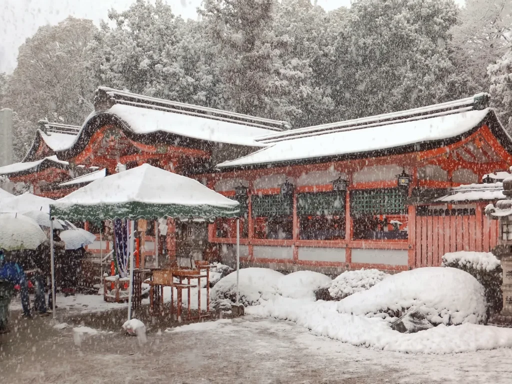 雪の日のお寺